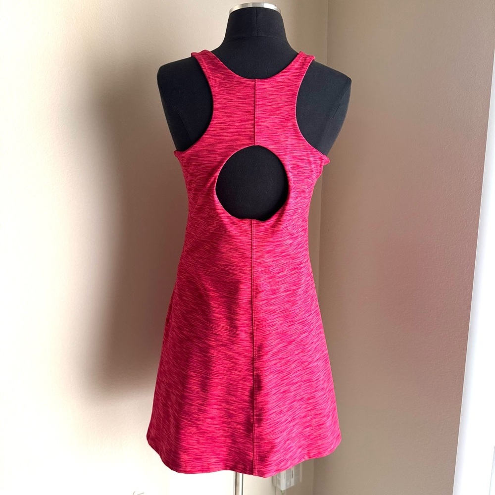 Outdoor Voices Flow Circle Back Dress In Rose Garden Size Medium - Picture 3 of 8
